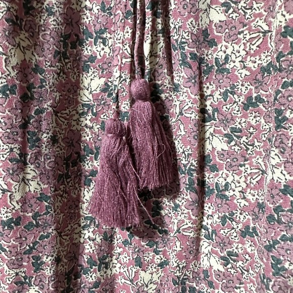 DR2 by Daniel Rainn Blouse Size 1X Pleated Tassels Ditsy Floral Mauve Top NWT - Picture 4 of 10